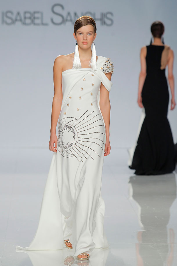 ilovebrides.pt Isabel Sanchis 2018 Barcelona Bridal Fashion Week 2017